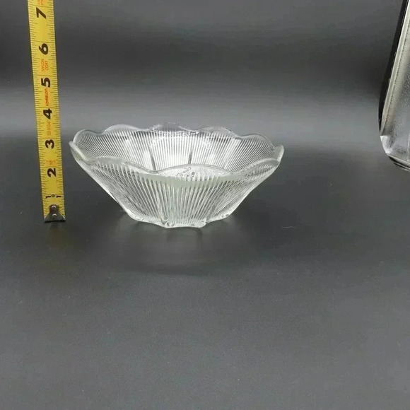 Vintage 1940's ribbed depression glass fruit bowl, RARE ribbed fluted glass 8" b - Picture 3 of 5